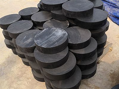 介休市板式橡胶支座由若干层橡胶片与薄钢板经加压硫化
